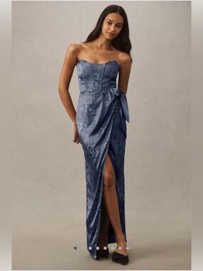 V. Chapman June Gown Navy Bouquet Strapless Floral Maxi Dress Size 0 NWT
